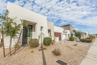 712 E Buist Avenue, Phoenix, AZ 85042