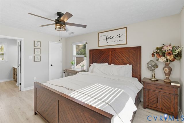 1400 Geron Ln, West Point, VA 23181