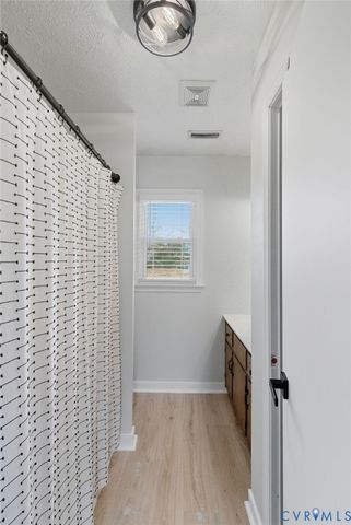 1400 Geron Ln, West Point, VA 23181