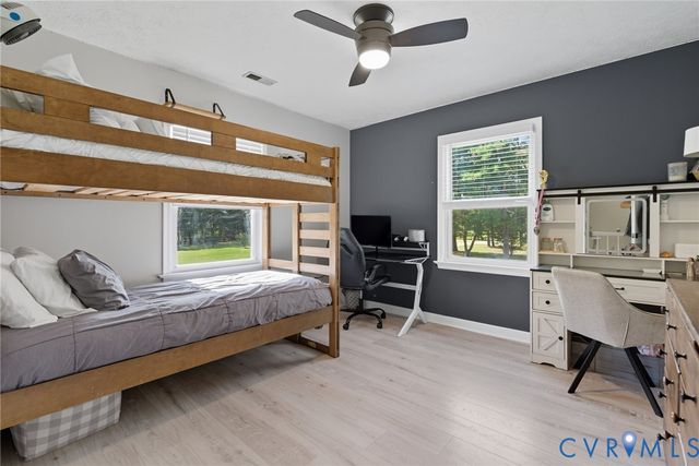 1400 Geron Ln, West Point, VA 23181