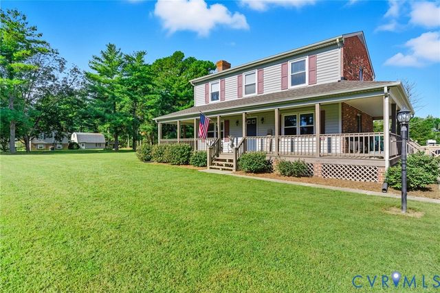 1400 Geron Ln, West Point, VA 23181