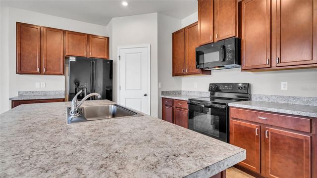 10735 HAWKS LANDING DRIVE, Land O Lakes, FL 34638