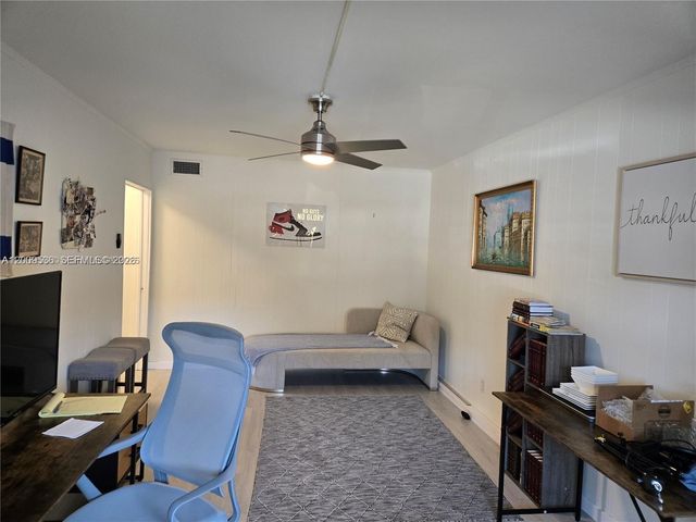 295 Jacaranda Dr 20, Plantation, FL 33324