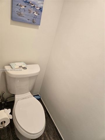 295 Jacaranda Dr 20, Plantation, FL 33324
