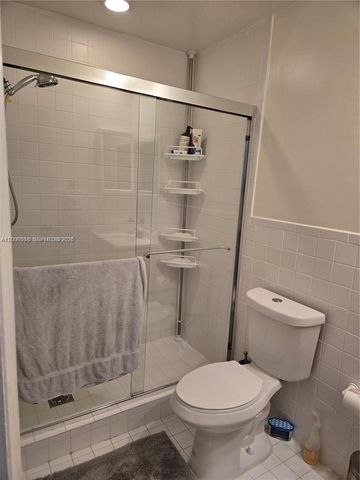 295 Jacaranda Dr 20, Plantation, FL 33324