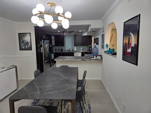 295 Jacaranda Dr 20, Plantation, FL 33324