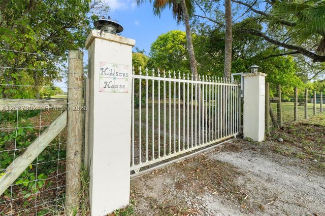 37255 SW 214th Ave, Homestead, FL 33034