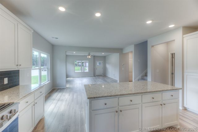 2703 W 65th Place S, Tulsa, OK 74132