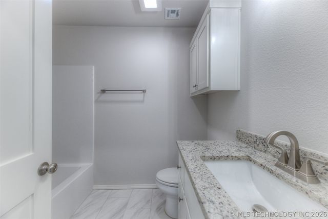 2703 W 65th Place S, Tulsa, OK 74132
