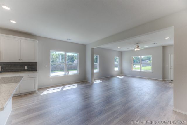 2703 W 65th Place S, Tulsa, OK 74132