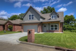 2703 W 65th Place S, Tulsa, OK 74132