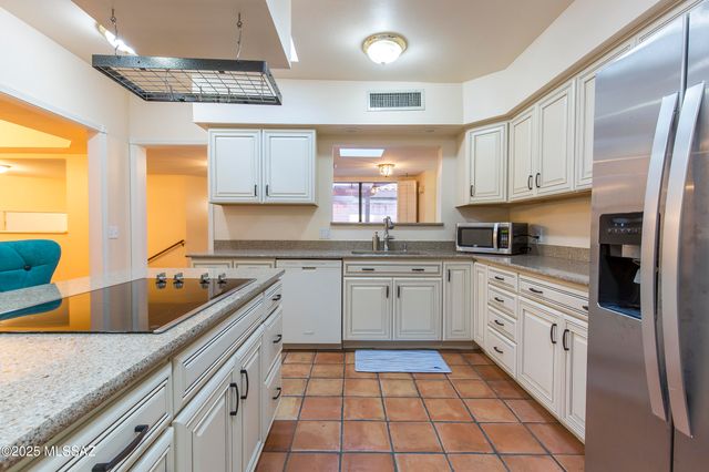 2000 E Campbell Terrace, Tucson, AZ 85718