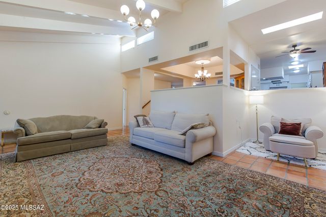 2000 E Campbell Terrace, Tucson, AZ 85718