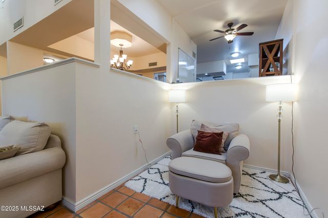 2000 E Campbell Terrace, Tucson, AZ 85718