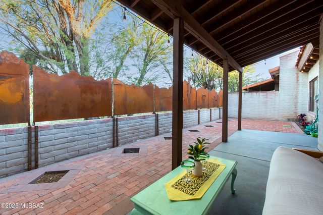 2000 E Campbell Terrace, Tucson, AZ 85718