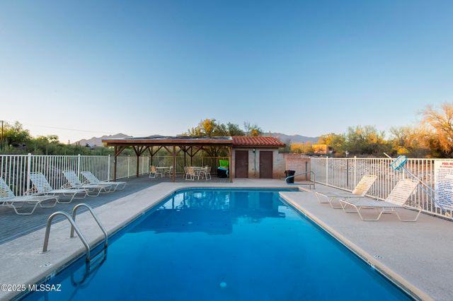 2000 E Campbell Terrace, Tucson, AZ 85718