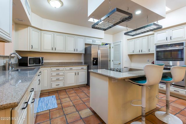 2000 E Campbell Terrace, Tucson, AZ 85718