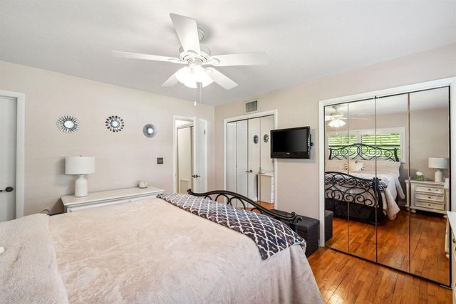 910 Banyan Drive, Delray Beach, FL 33483