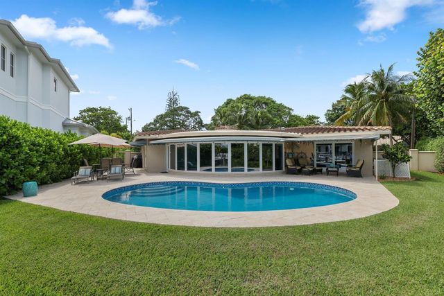 910 Banyan Drive, Delray Beach, FL 33483