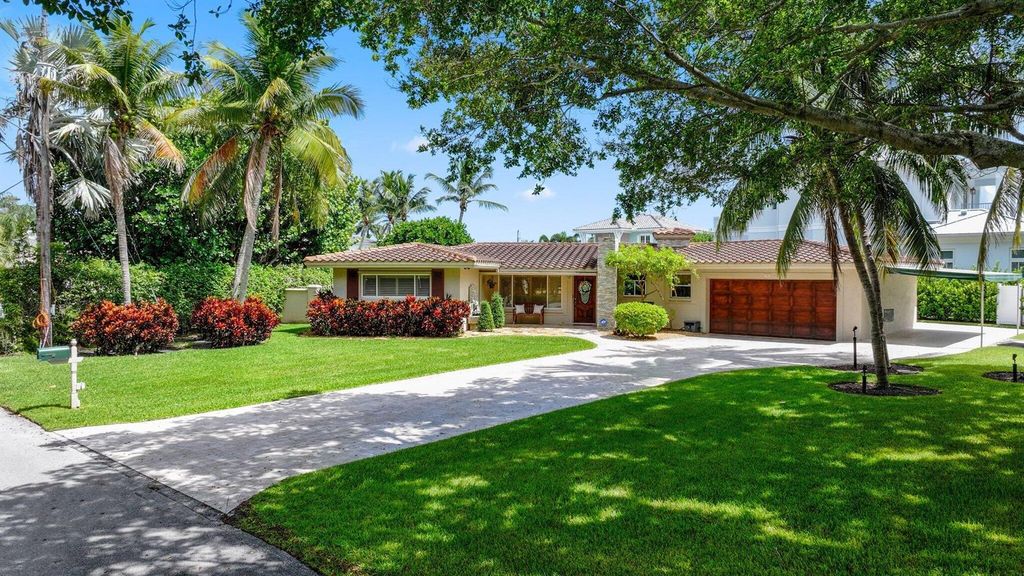 910 Banyan Drive, Delray Beach, FL 33483