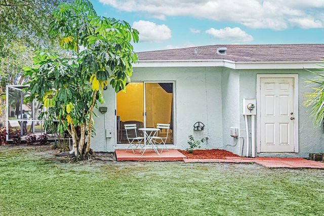 7650 Meed Circle, Lake Worth, FL 33467