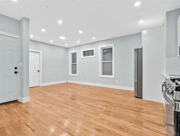 1462 New York Avenue, Brooklyn, NY 11210