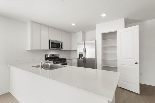 274 Douglas Hills Drive, Magnolia, TX 77354