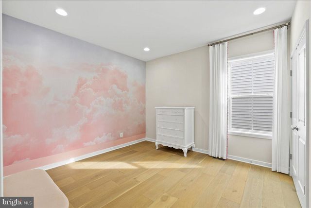 42104 CREIGHTON RD, Ashburn, VA 20148