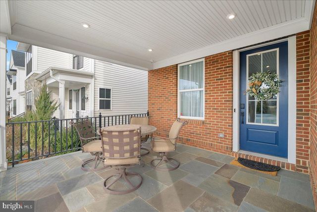 42104 CREIGHTON RD, Ashburn, VA 20148