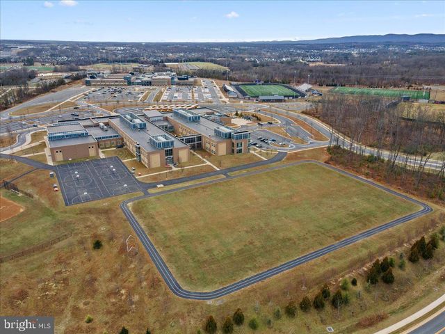 42104 CREIGHTON RD, Ashburn, VA 20148