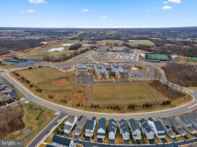 42104 CREIGHTON RD, Ashburn, VA 20148