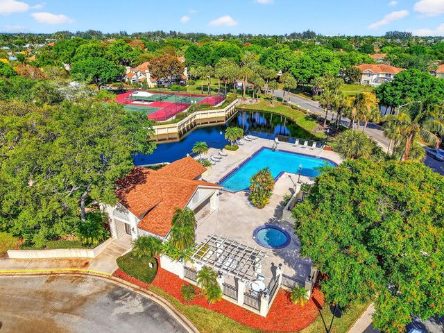 8111 Northboro Court 11b, Lake Clarke Shores, FL 33406