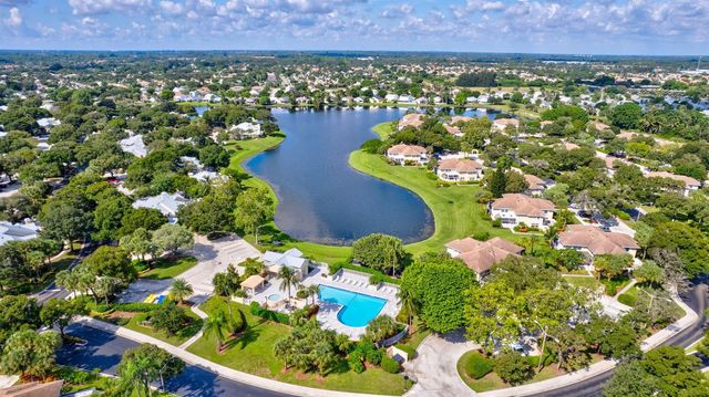 8111 Northboro Court 11b, Lake Clarke Shores, FL 33406