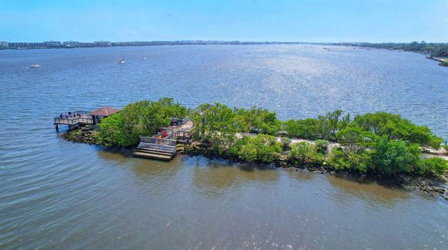 8111 Northboro Court 11b, Lake Clarke Shores, FL 33406