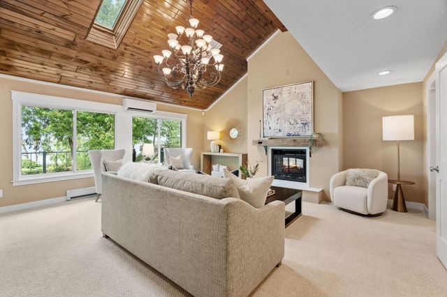4337 Old Highway 10, Arden Hills, MN 55112