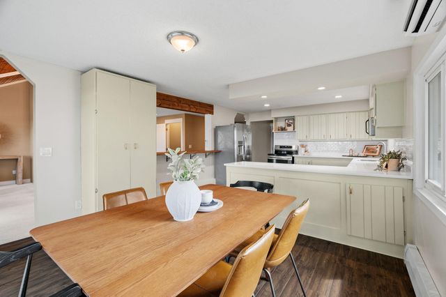 4337 Old Highway 10, Arden Hills, MN 55112