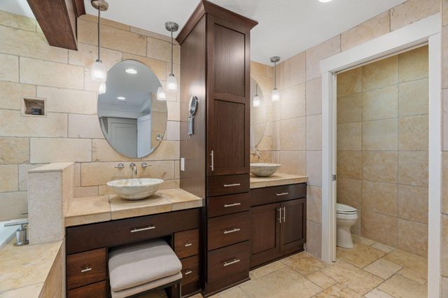 4337 Old Highway 10, Arden Hills, MN 55112