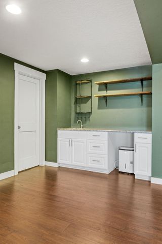 4337 Old Highway 10, Arden Hills, MN 55112