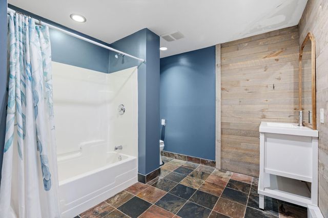 4337 Old Highway 10, Arden Hills, MN 55112