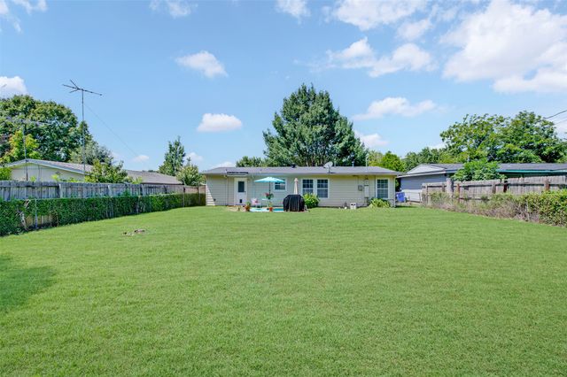 2632 Wicker Avenue, Farmers Branch, TX 75234