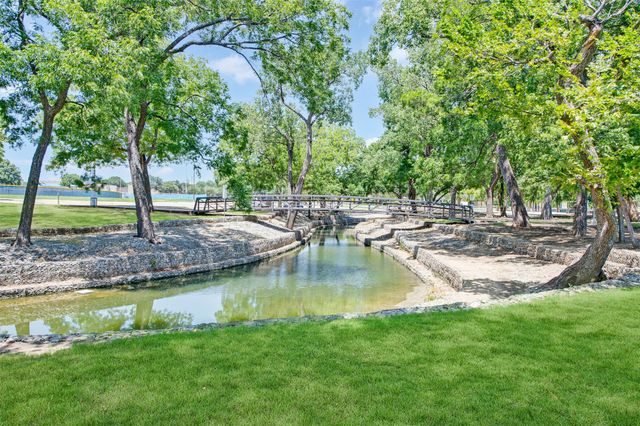 2632 Wicker Avenue, Farmers Branch, TX 75234