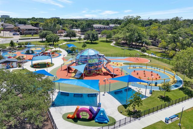 2632 Wicker Avenue, Farmers Branch, TX 75234