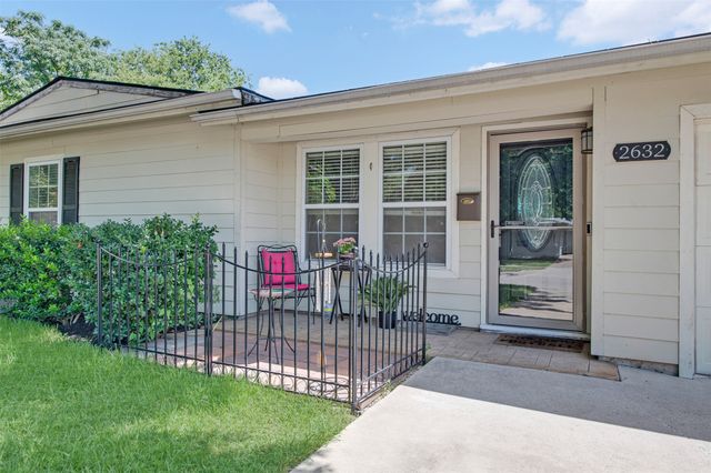2632 Wicker Avenue, Farmers Branch, TX 75234