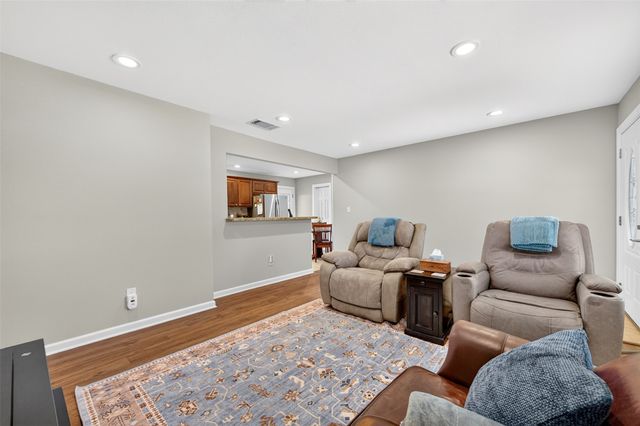 2632 Wicker Avenue, Farmers Branch, TX 75234