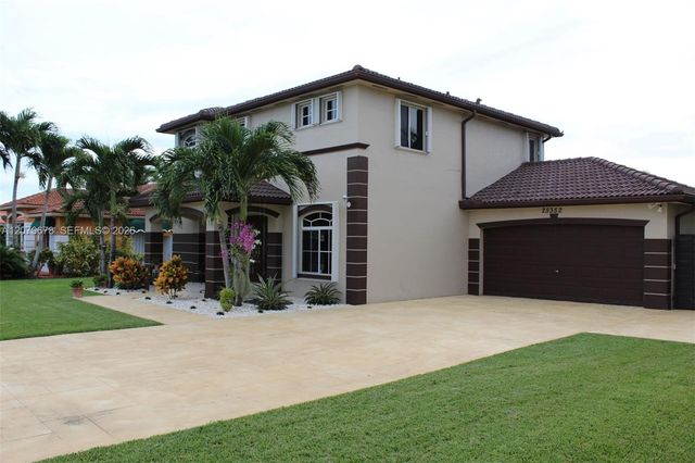 25352 SW 122nd Court, Homestead, FL 33032