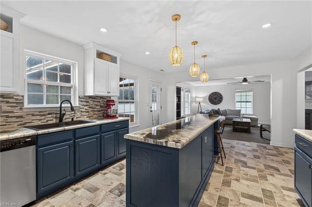 174 Rochdale LN, Suffolk, VA 23434