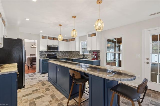 174 Rochdale LN, Suffolk, VA 23434