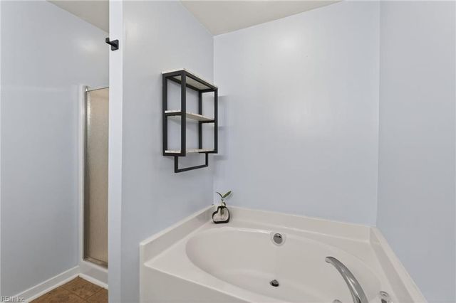 174 Rochdale LN, Suffolk, VA 23434