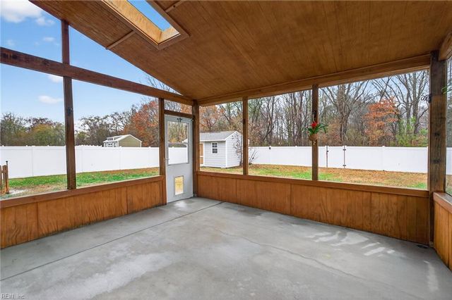 174 Rochdale LN, Suffolk, VA 23434