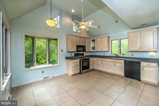 20 HUNTER RD, Coatesville, PA 19320